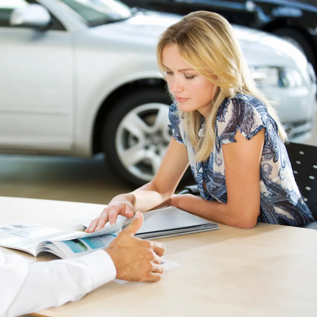 Financiamento vs consórcio: como decidir na compra do carro sem estourar o orçamento